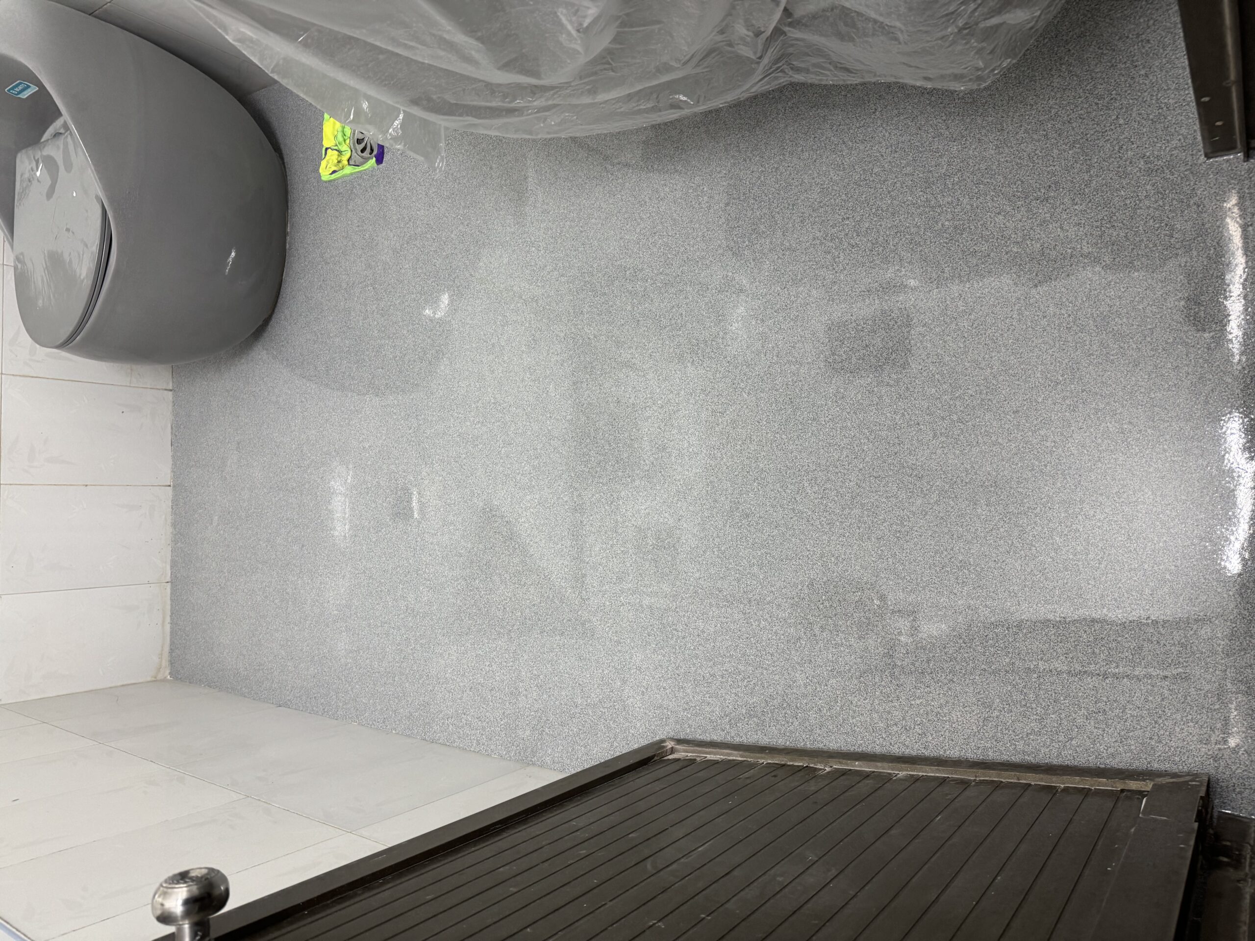 Sơn nền nhà tắm Epoxy tự san phẳng – Giải pháp hoàn hảo cho không gian hiện đại, bền đẹp và chống thấm tuyệt đối